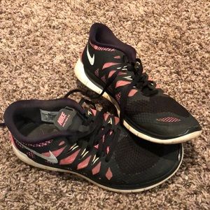 Pink/Black Nike free runs 5.0